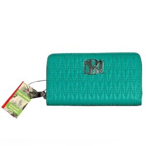 Badgley Mischka Quilted Chevron Pattern Large Zip-Around Vegan Wallet Turquoise